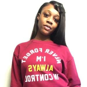 Meet your Posher, Briana